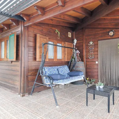 Con Piscina Holiday home *