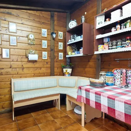 Con Piscina Дом отдыха *