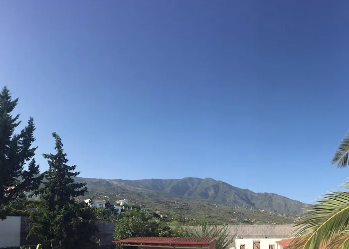 Con Piscina 度假居 *